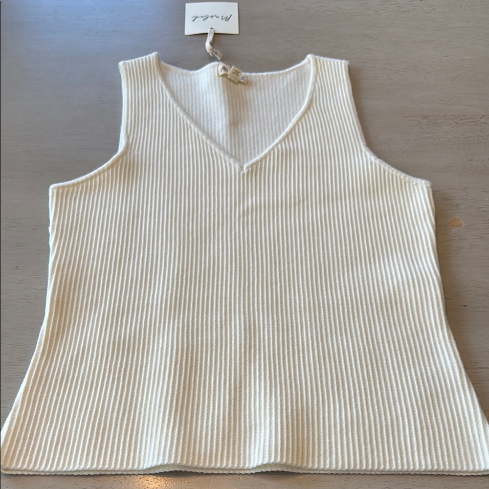 Marked Ribbed V-Neck Cream Top NWT size M